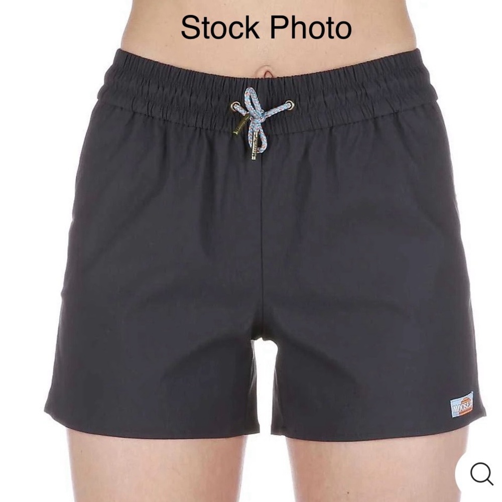 Moosejaw Women's Charcoal Size Medium Shorts